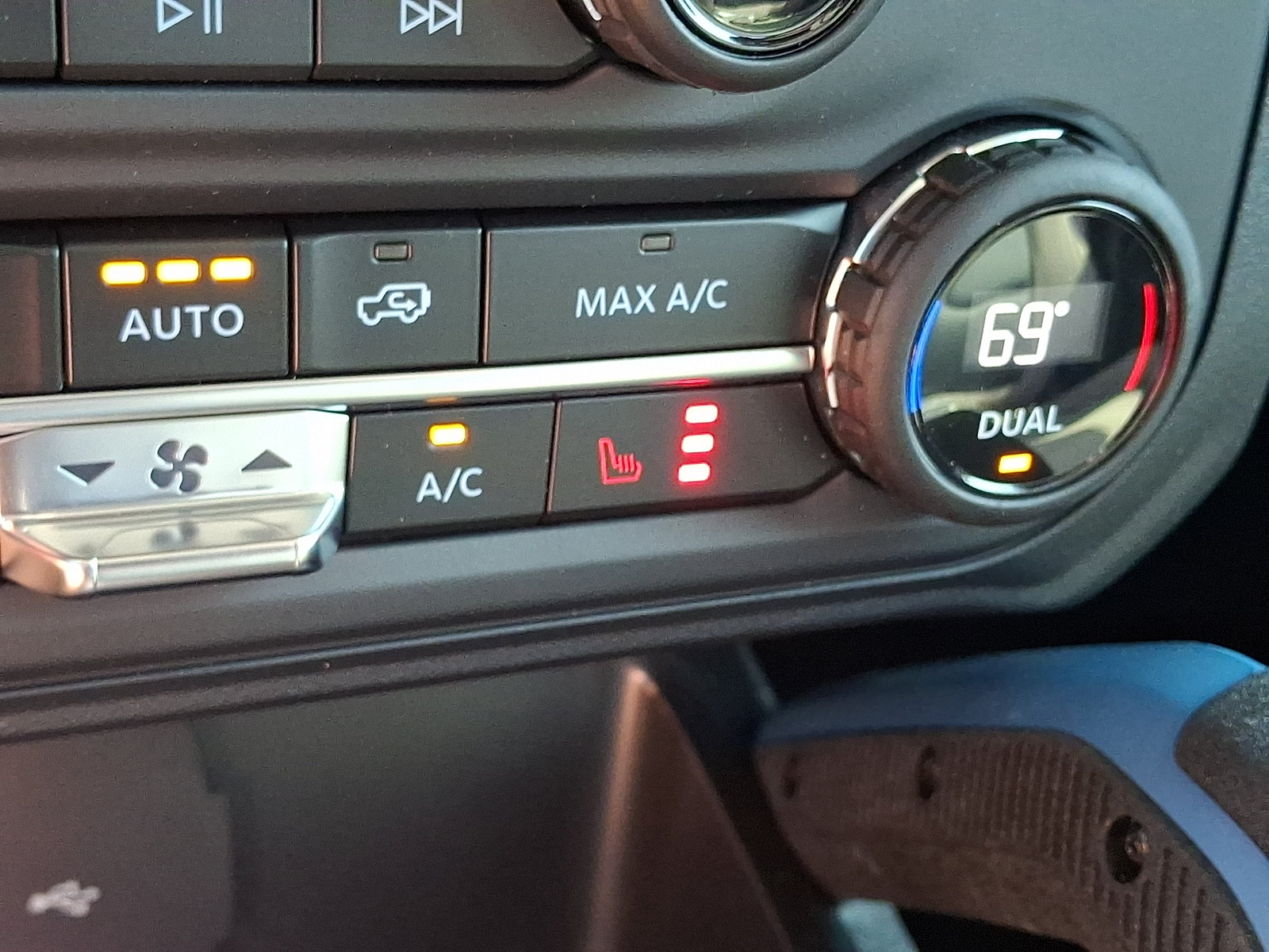 Certified 2024 Ford Bronco Wildtrak AWD/4WD image 28