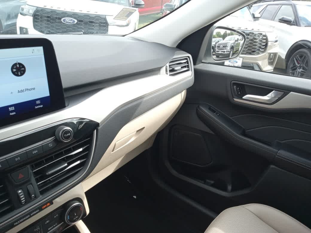 Certified 2022 Ford Escape SEL w/ Technology Package AWD/4WD image 22