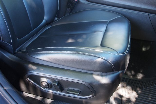 Used 2024 Jeep Grand Cherokee L Limited w/ Black Appearance Package AWD/4WD image 12