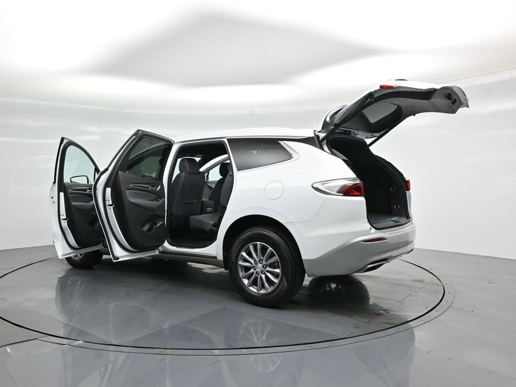 Used 2022 Buick Enclave Essence image 36