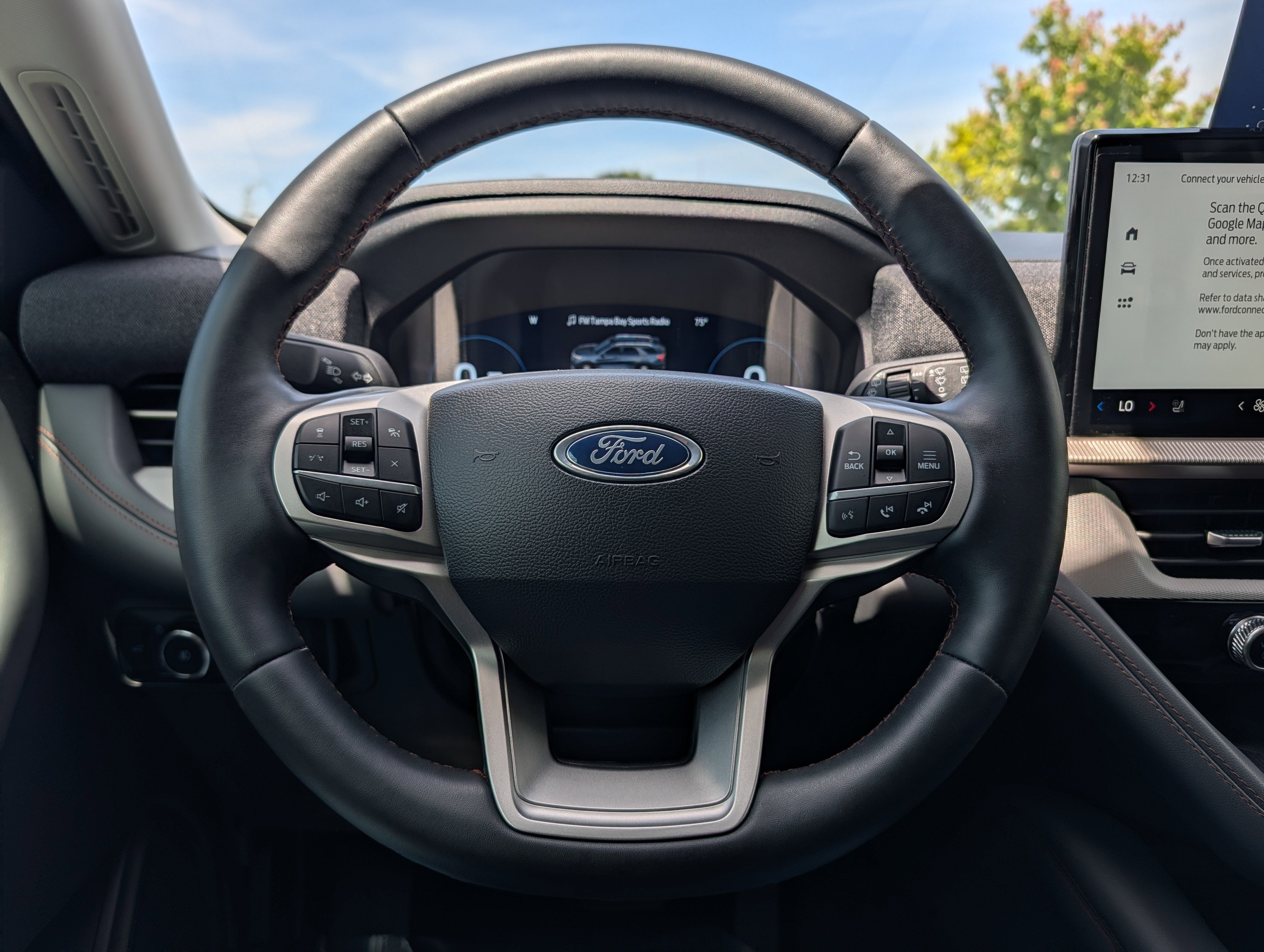 Certified 2025 Ford Explorer Active w/ Active Comfort Package RWD image 27