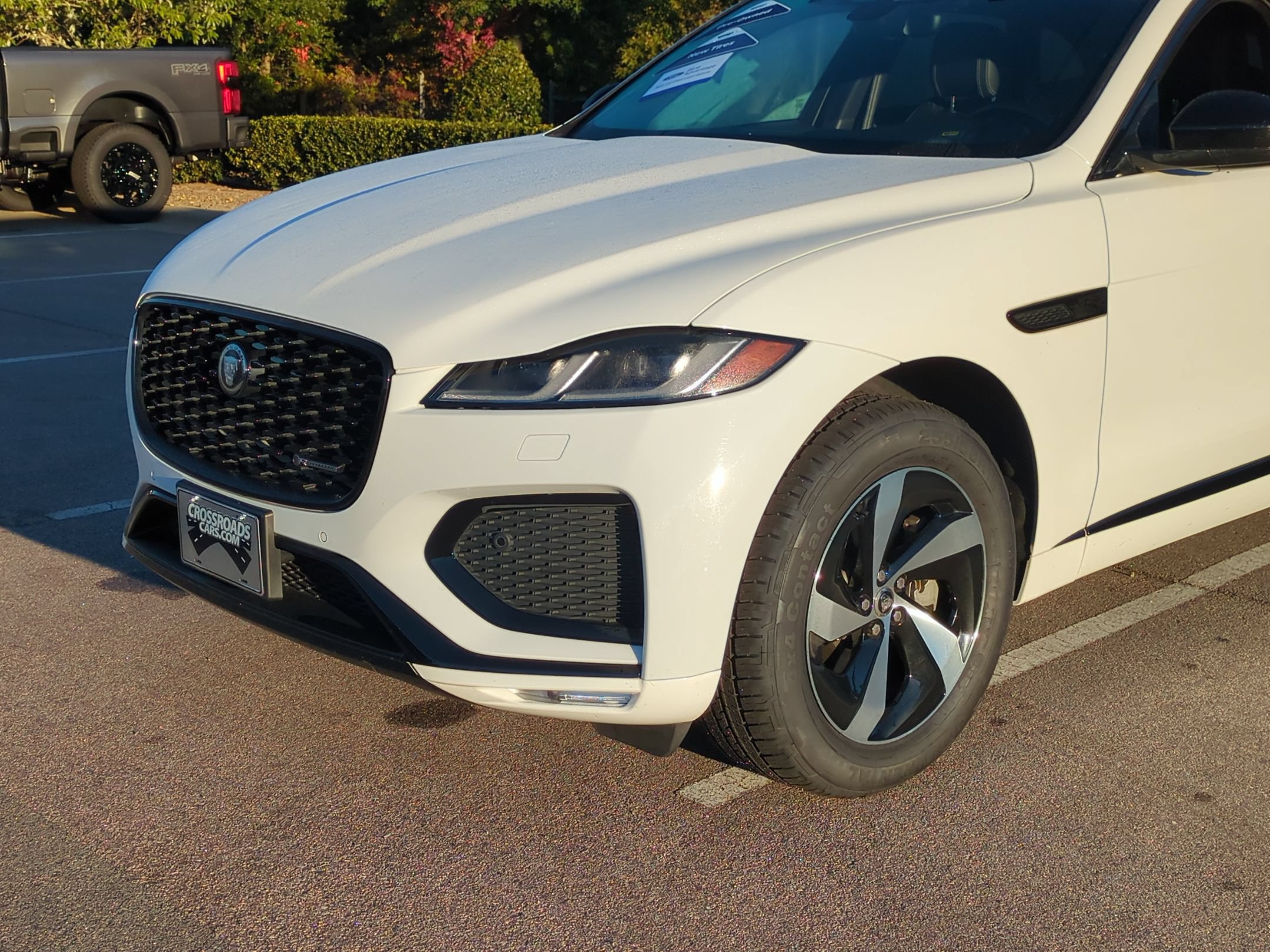 Used 2025 Jaguar F-PACE R-Dynamic S AWD/4WD image 10