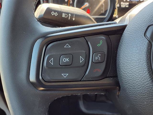 Used 2026 Jeep Wrangler Unlimited Rubicon AWD/4WD image 13