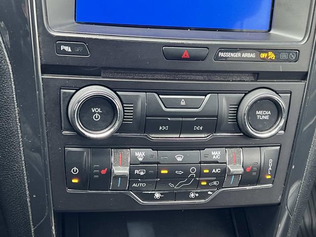 Certified 2018 Ford Explorer XLT w/ Equipment Group 202A image 25