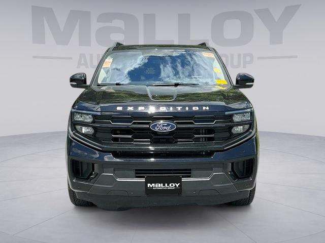 Certified 2025 Ford Expedition Active AWD/4WD image 8