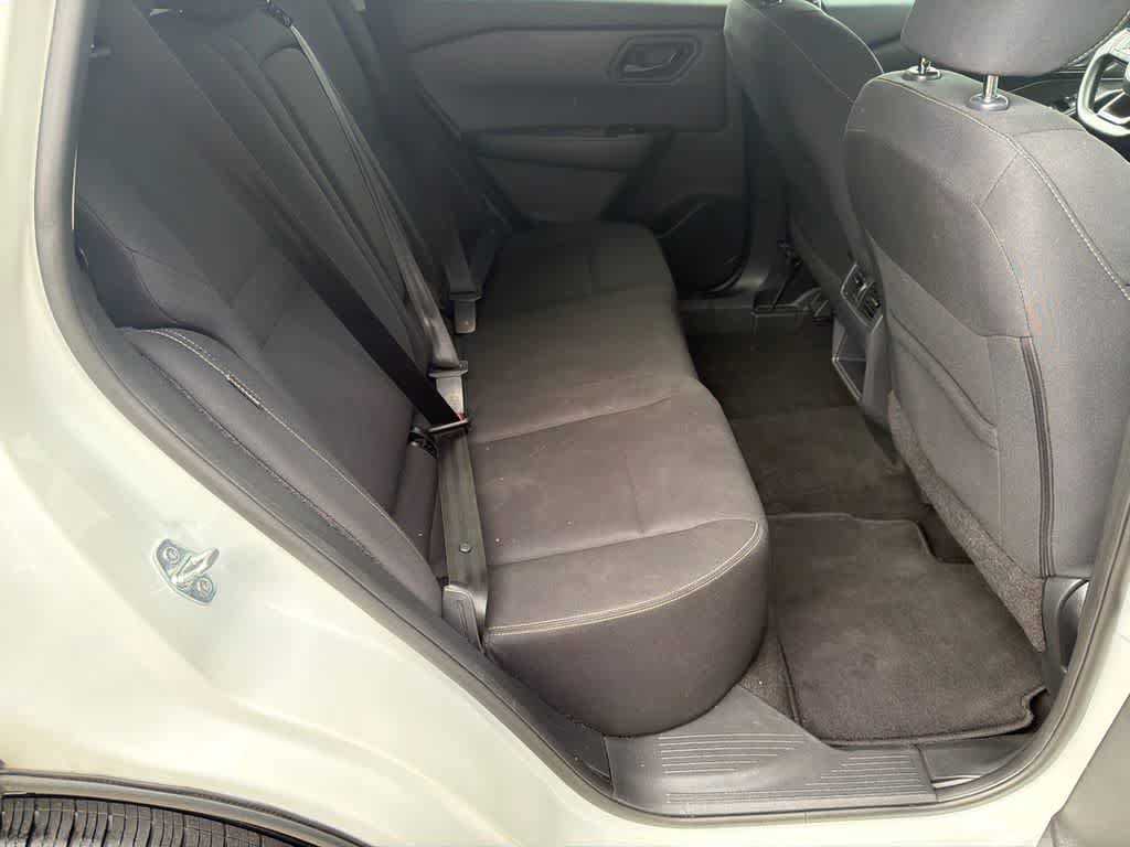 Used 2024 Nissan Rogue S FWD image 13