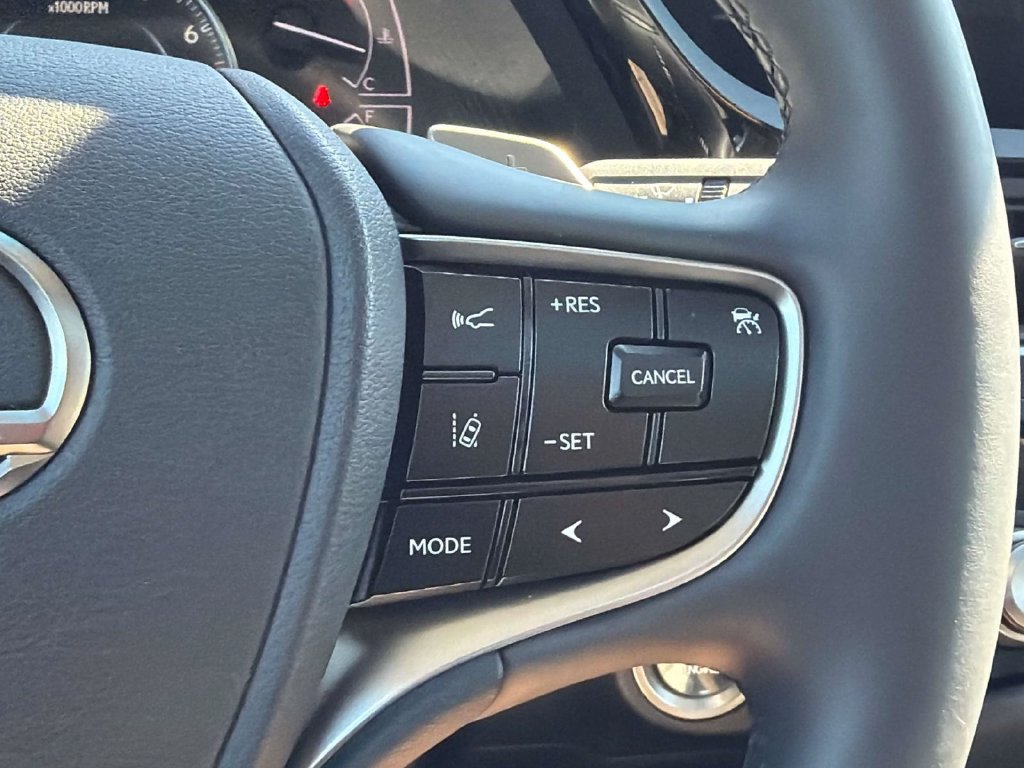Used 2023 Lexus ES 350 w/ Premium Package FWD image 37