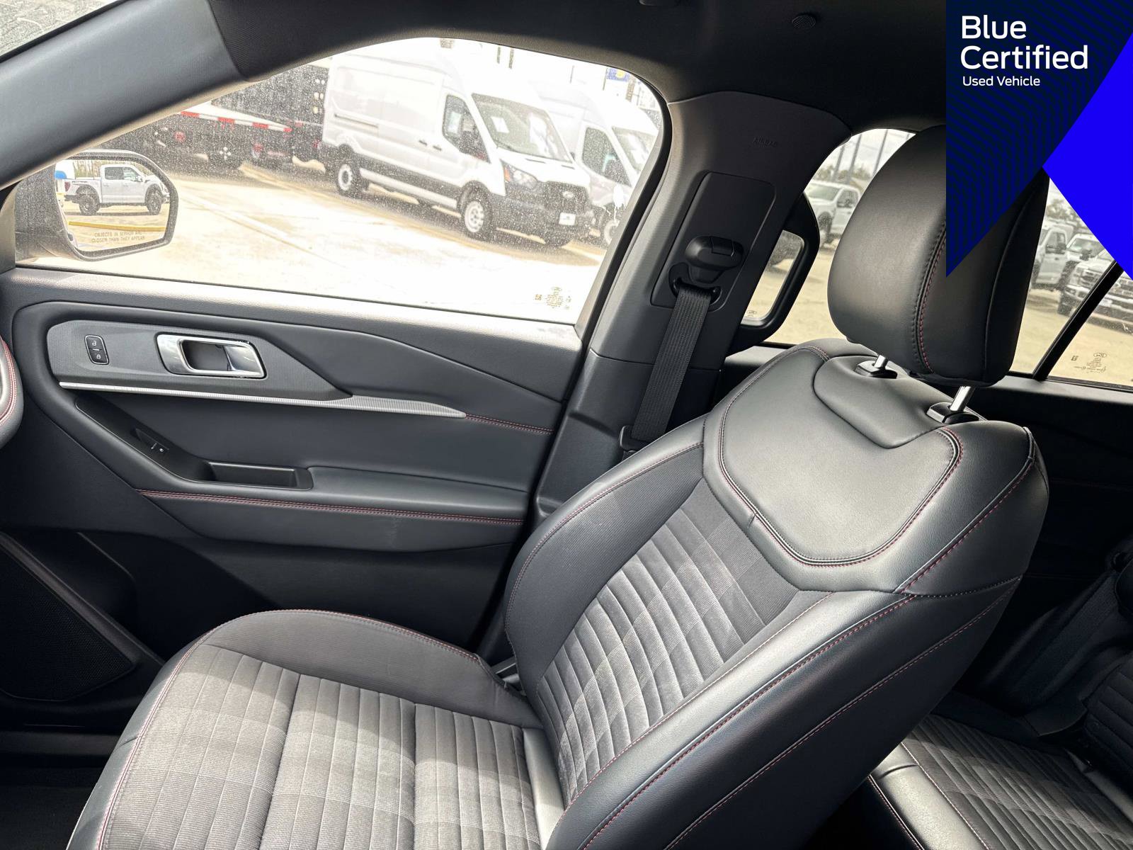 Certified 2025 Ford Explorer ST-Line AWD/4WD image 21
