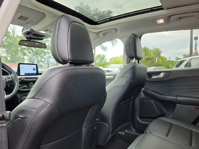 Certified 2021 Ford Escape SEL FWD image 28