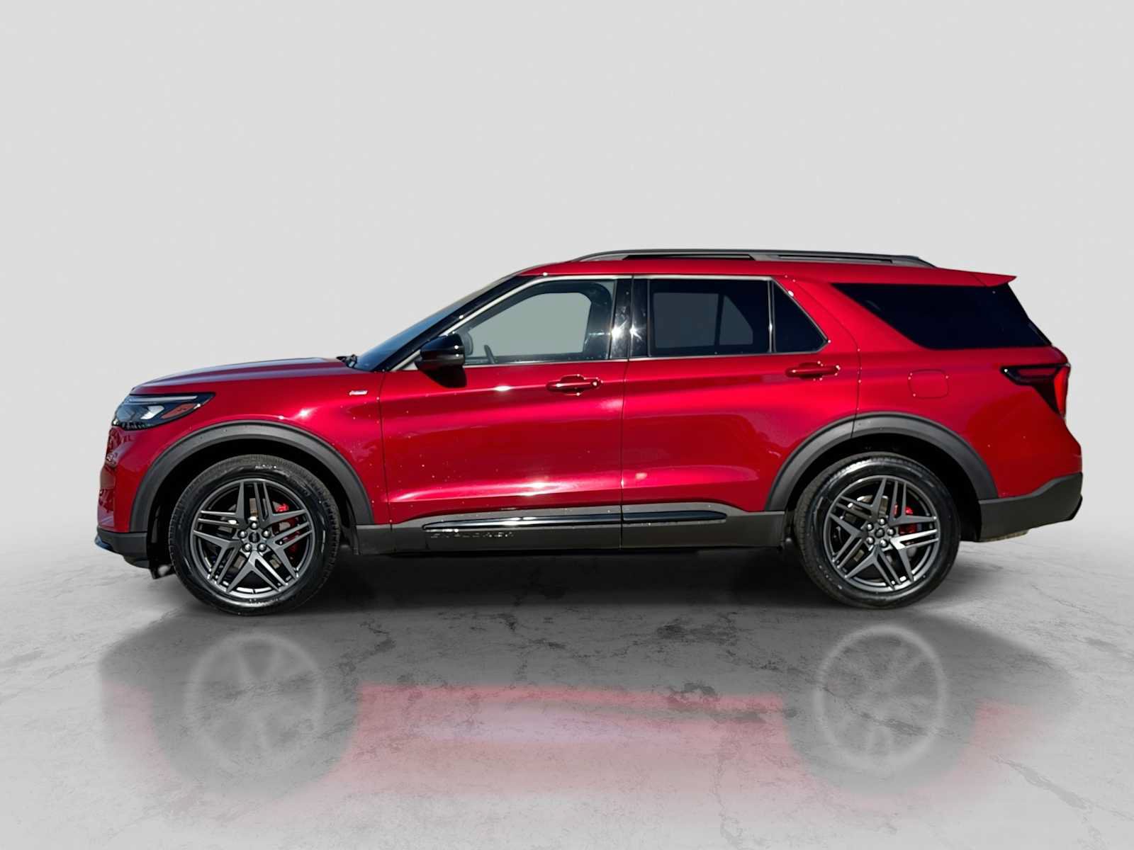 Certified 2025 Ford Explorer ST-Line AWD/4WD image 3