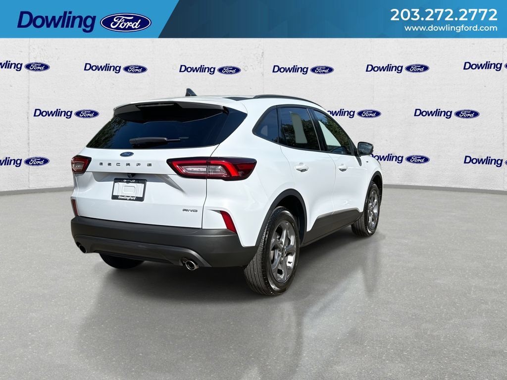Certified 2025 Ford Escape ST-Line Select AWD/4WD image 8