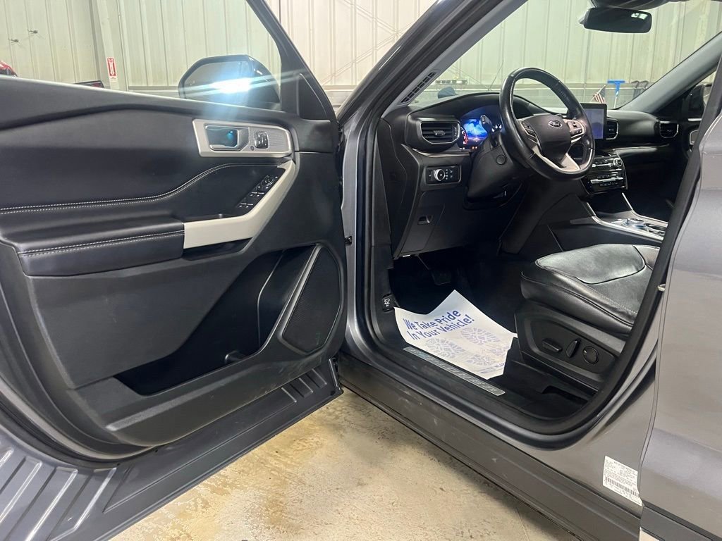 Certified 2021 Ford Explorer Limited w/ Equipment Group 301A image 32