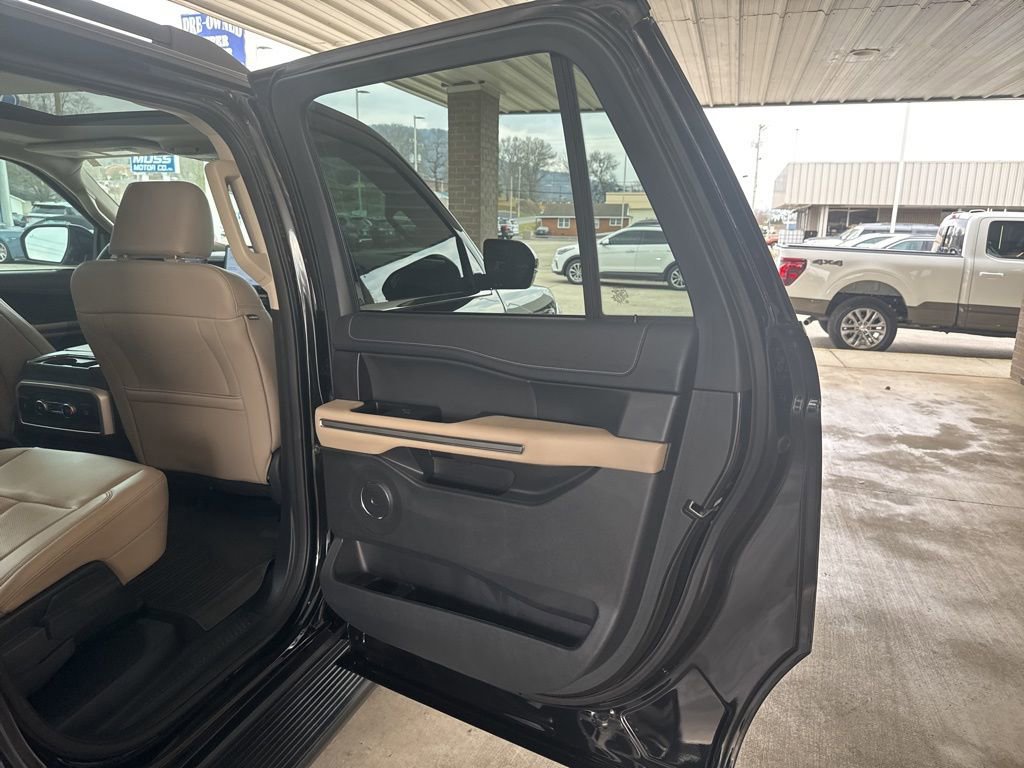 Certified 2024 Ford Expedition Max XLT image 25