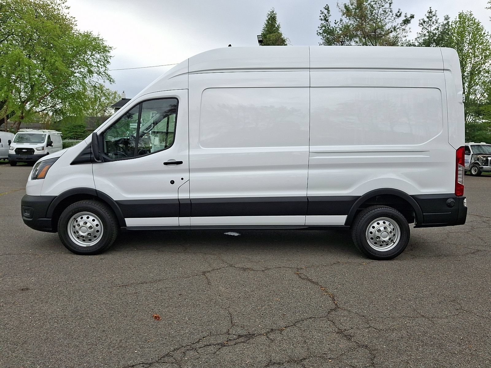 Certified 2024 Ford Transit 250 148 High Roof AWD image 4