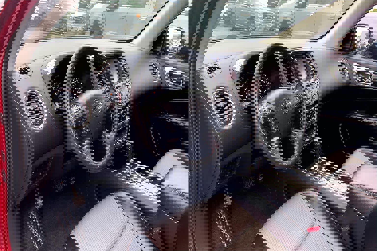 Used 2020 Nissan Pathfinder SV w/ Rock Creek Edition image 16