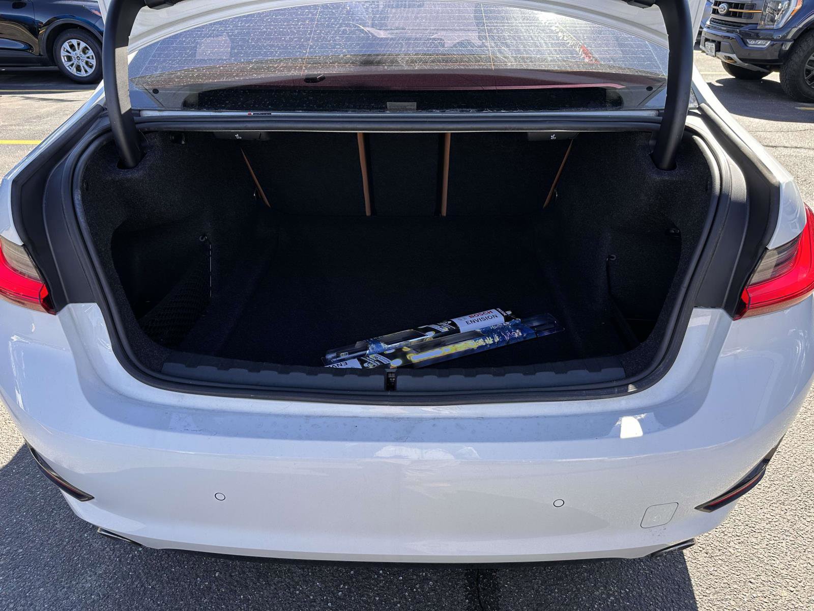 Used 2021 BMW 330i xDrive Sedan w/ Premium Package image 8