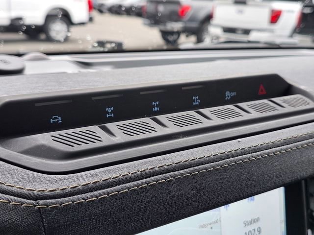 Certified 2025 Ford Bronco Badlands w/ Sasquatch Package AWD/4WD image 24