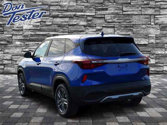 Used 2023 Kia Seltos LX image 3