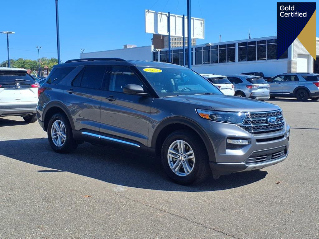 Certified 2022 Ford Explorer XLT w/ Equipment Group 202A