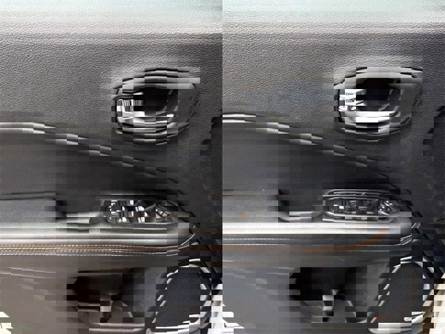 Used 2018 Jeep Compass Limited w/ Navigation Group image 24