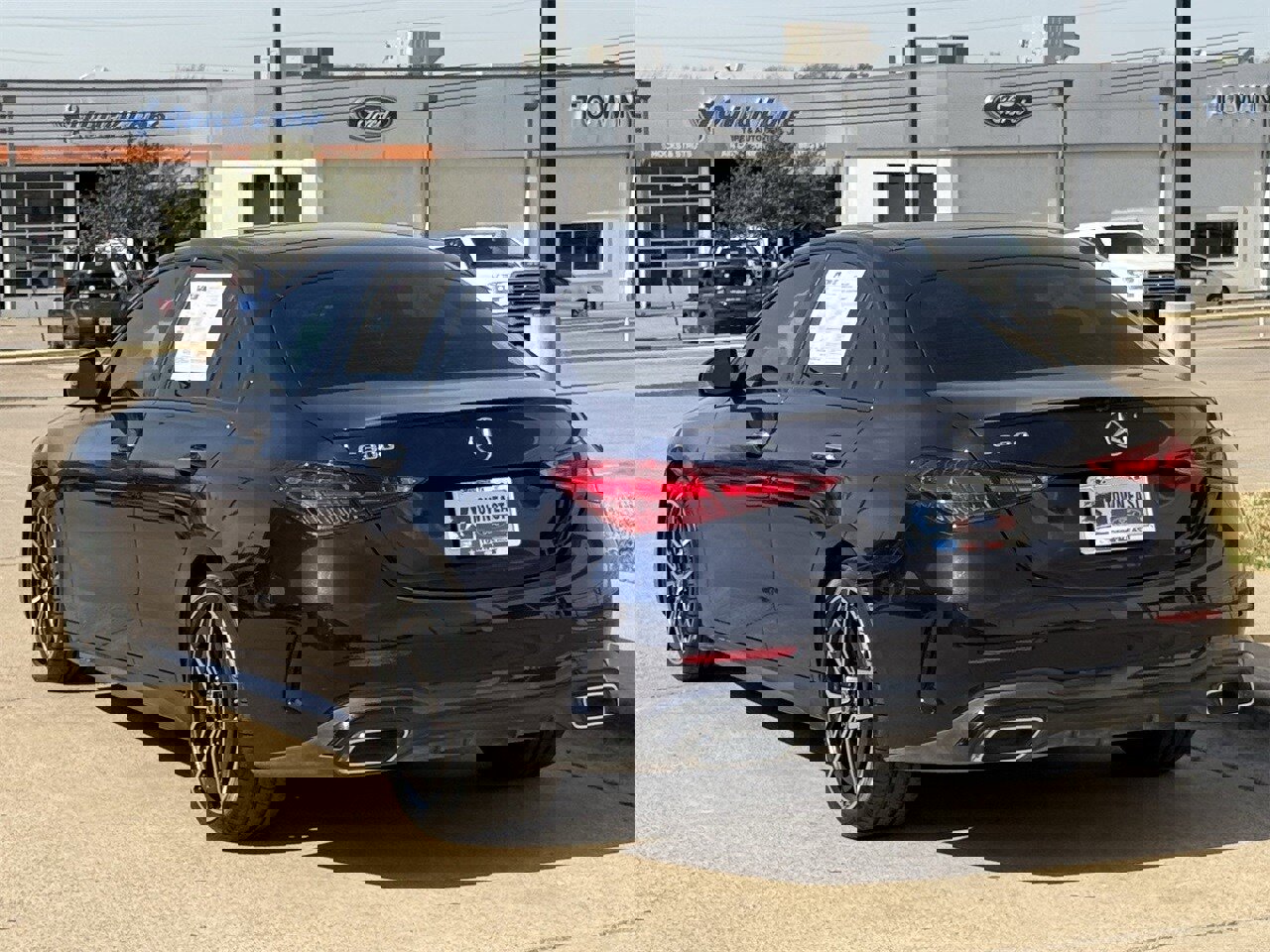 Used 2023 Mercedes-Benz C 300 Sedan image 4