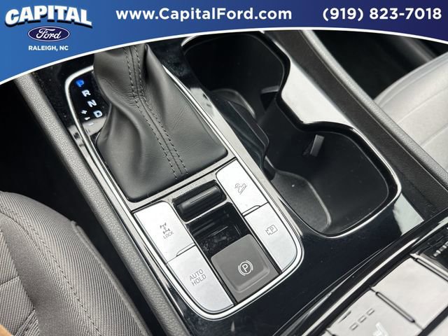 Used 2022 Hyundai Santa Cruz SEL Premium image 32