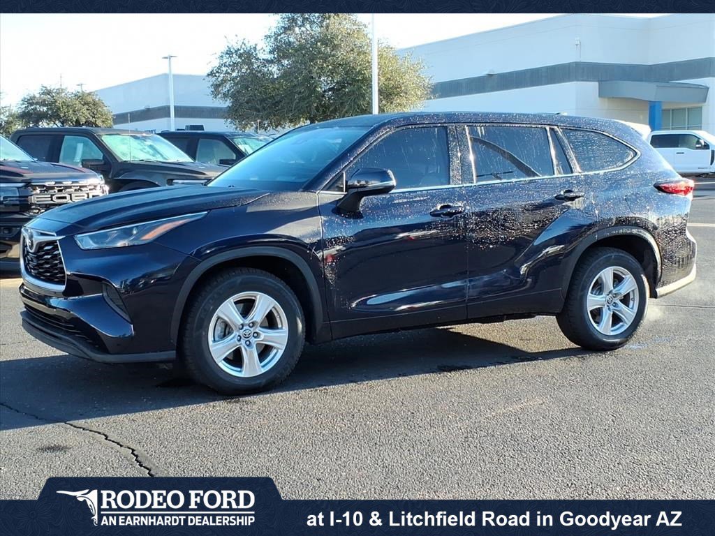 Used 2022 Toyota Highlander L image 1