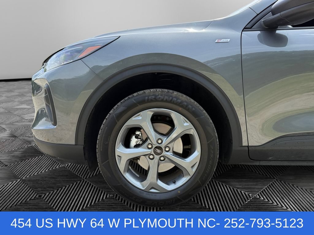 Certified 2025 Ford Escape ST-Line AWD/4WD image 14