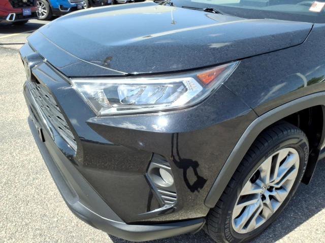 Used 2019 Toyota RAV4 XLE Premium w/ Cold Weather Package AWD/4WD image 10