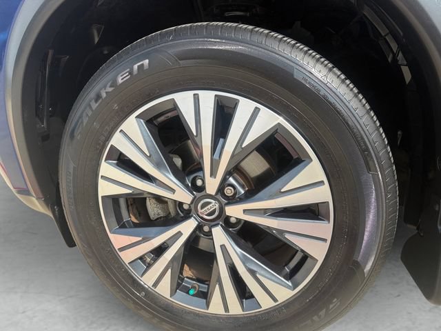 Used 2021 Nissan Rogue SV w/ Premium Package FWD image 24