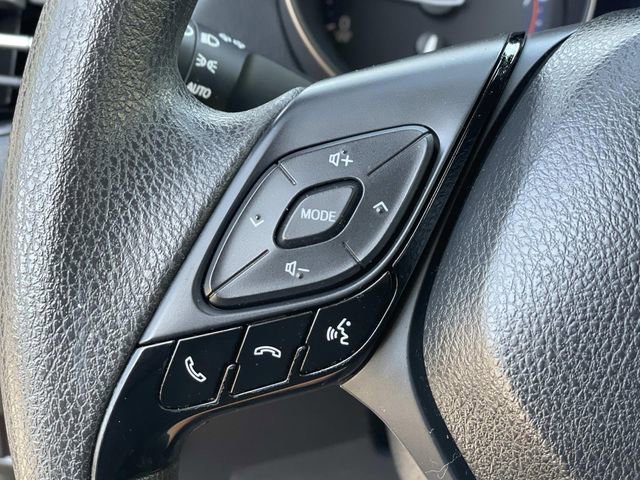 Used 2021 Toyota C-HR LE image 9