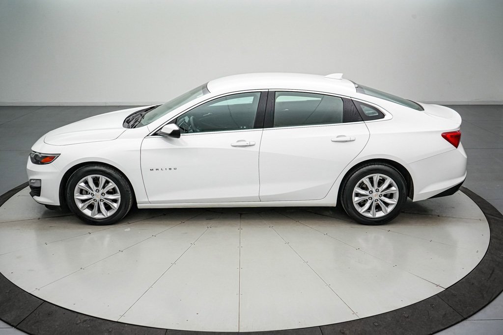 Used 2023 Chevrolet Malibu LT image 2