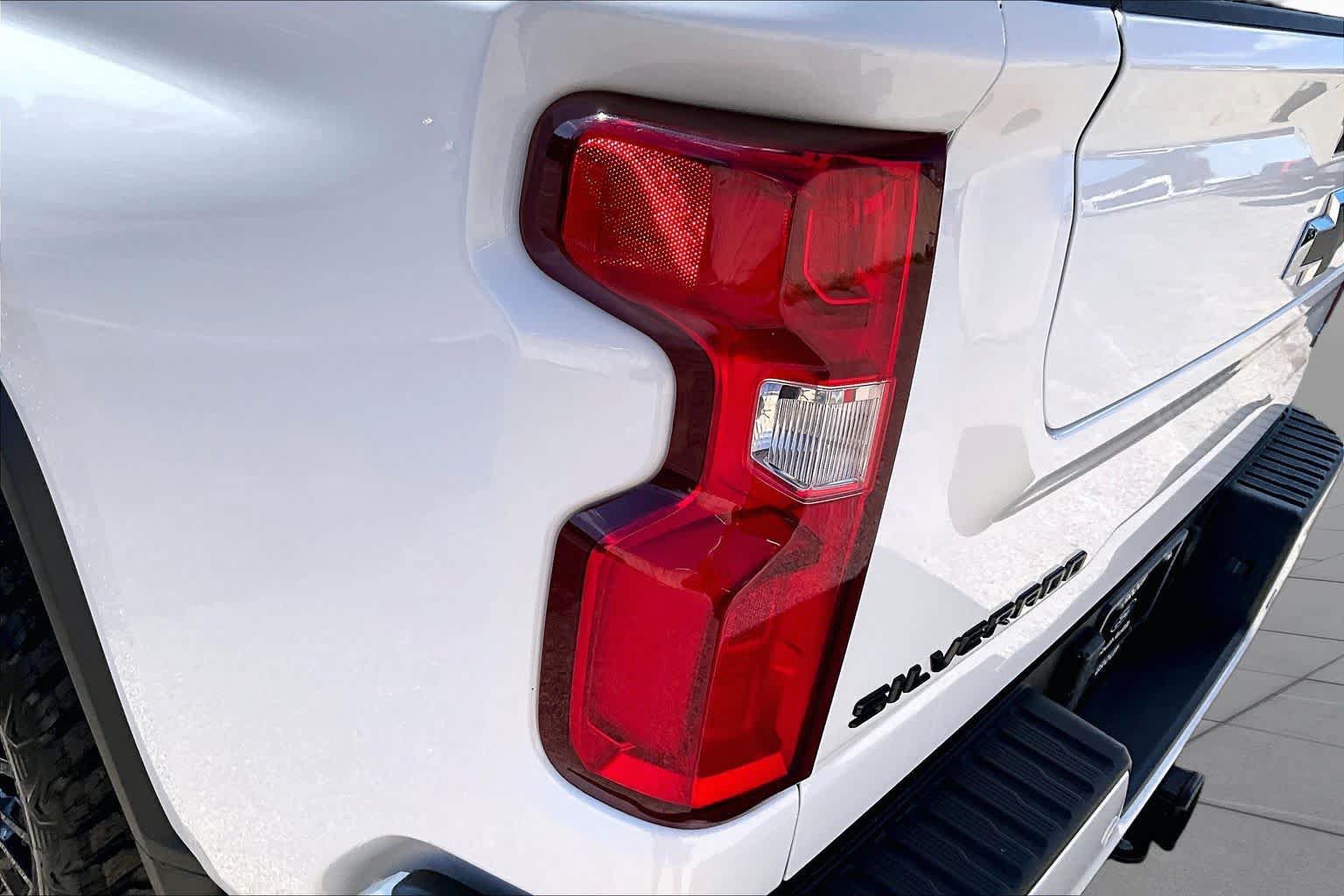 Used 2023 Chevrolet Silverado 2500 LTZ w/ LTZ Plus Package AWD/4WD image 28