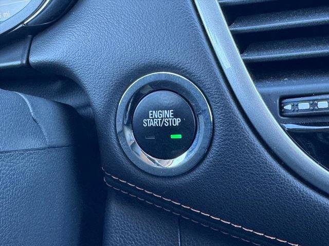 Used 2018 Chevrolet Trax LT w/ LT Convenience Package image 22