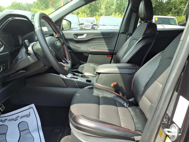 Certified 2024 Ford Escape ST-Line w/ Tech Pack #1 AWD/4WD image 12