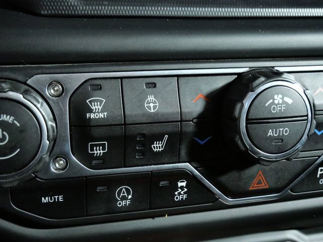 Used 2018 Jeep Wrangler Unlimited Sahara AWD/4WD image 23