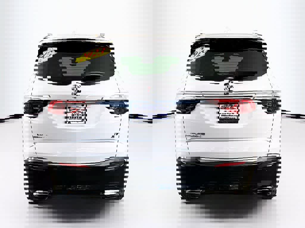 Used 2023 Buick Enclave Essence w/ Sport Touring Edition image 5