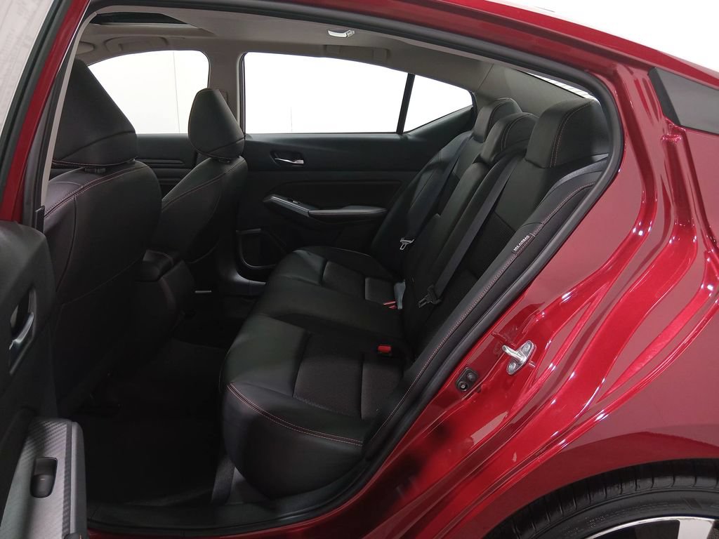 Used 2022 Nissan Altima 2.0 SR FWD image 13