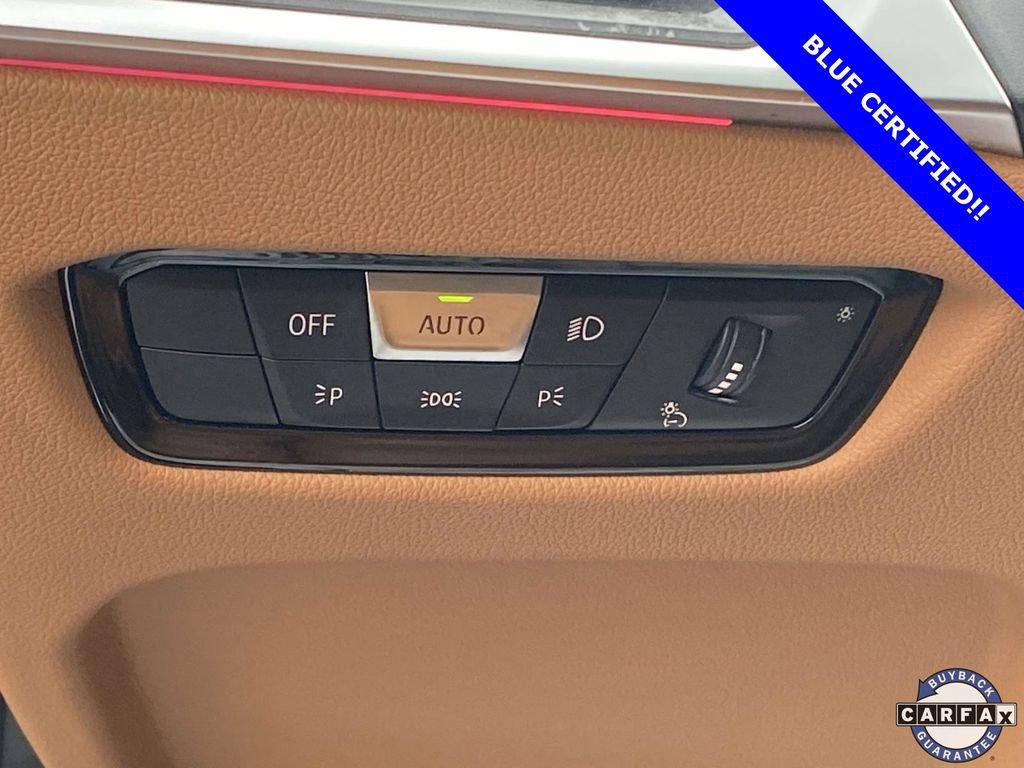Used 2023 BMW 330i Sedan w/ Premium Package image 19