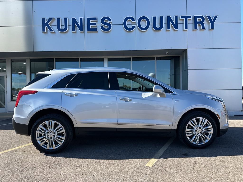 Used 2017 Cadillac XT5 Premium Luxury w/ LPO, Wheel Lock Package image 3