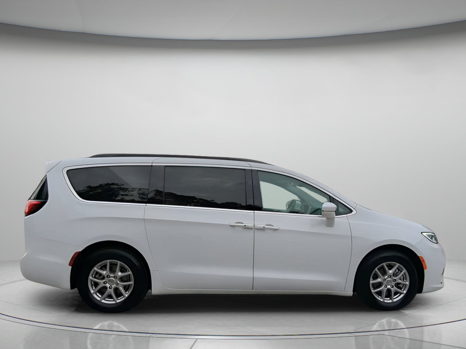 Used 2022 Chrysler Pacifica Touring-L FWD image 32