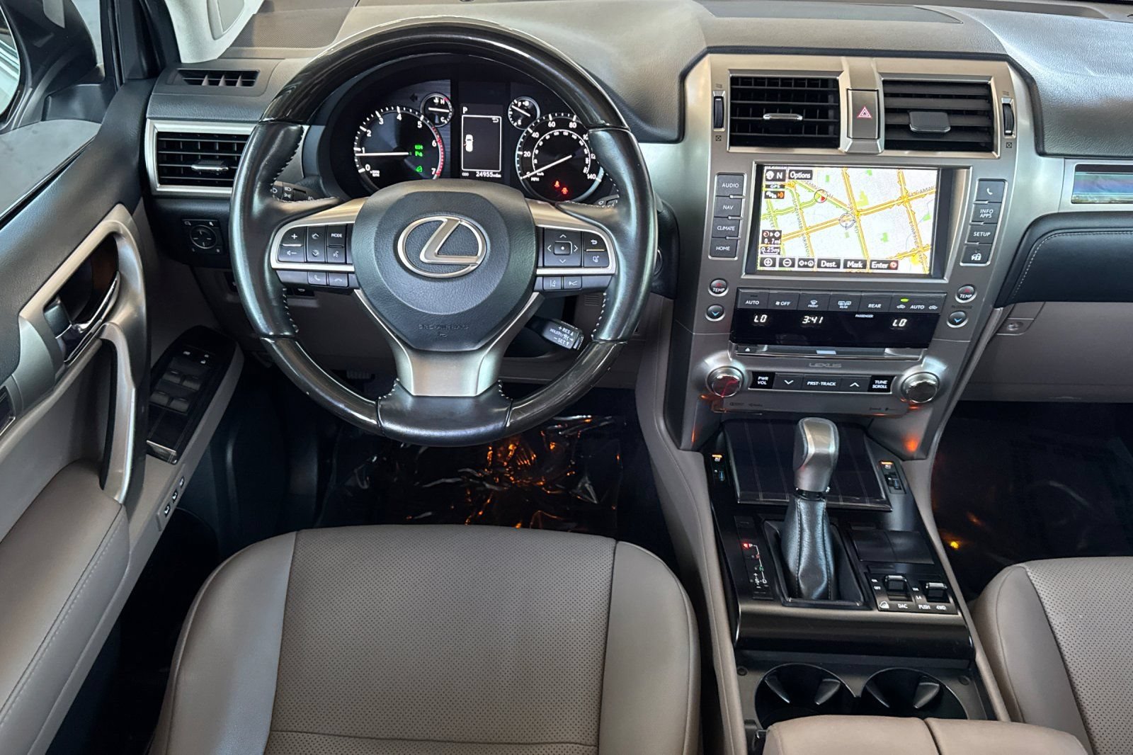 Used 2021 Lexus GX 460 Premium w/ Premium Package AWD/4WD image 15