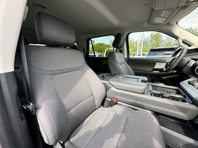 Certified 2025 Ford Expedition Active AWD/4WD image 34