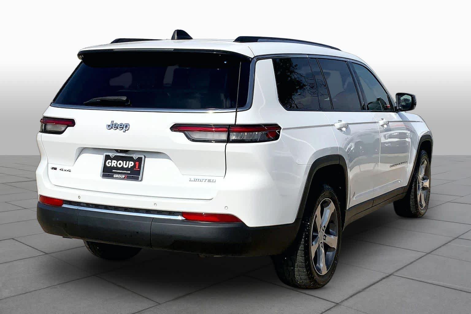 Used 2022 Jeep Grand Cherokee L Limited AWD/4WD image 13