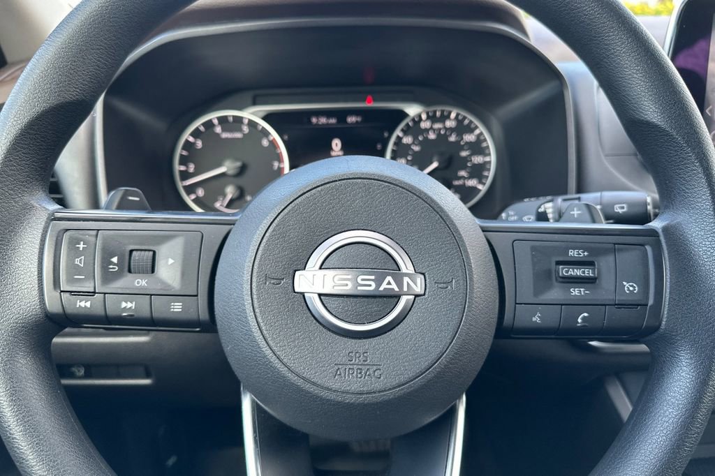 Used 2023 Nissan Rogue S image 26