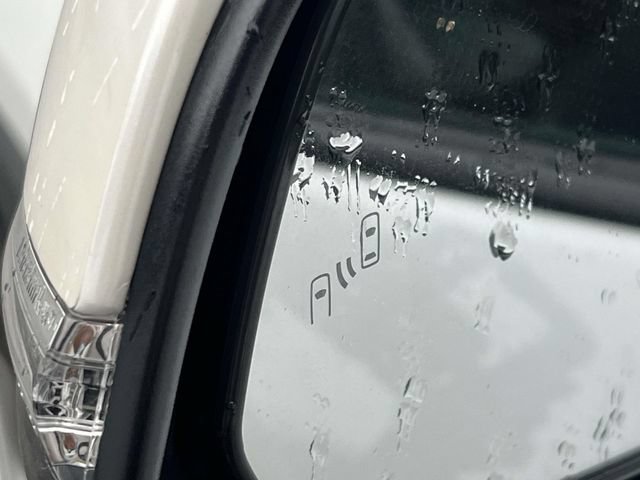 Used 2025 Toyota RAV4 XLE Premium FWD image 10