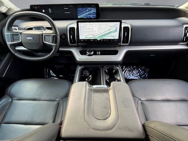 Certified 2025 Ford Expedition Max Active AWD/4WD image 3