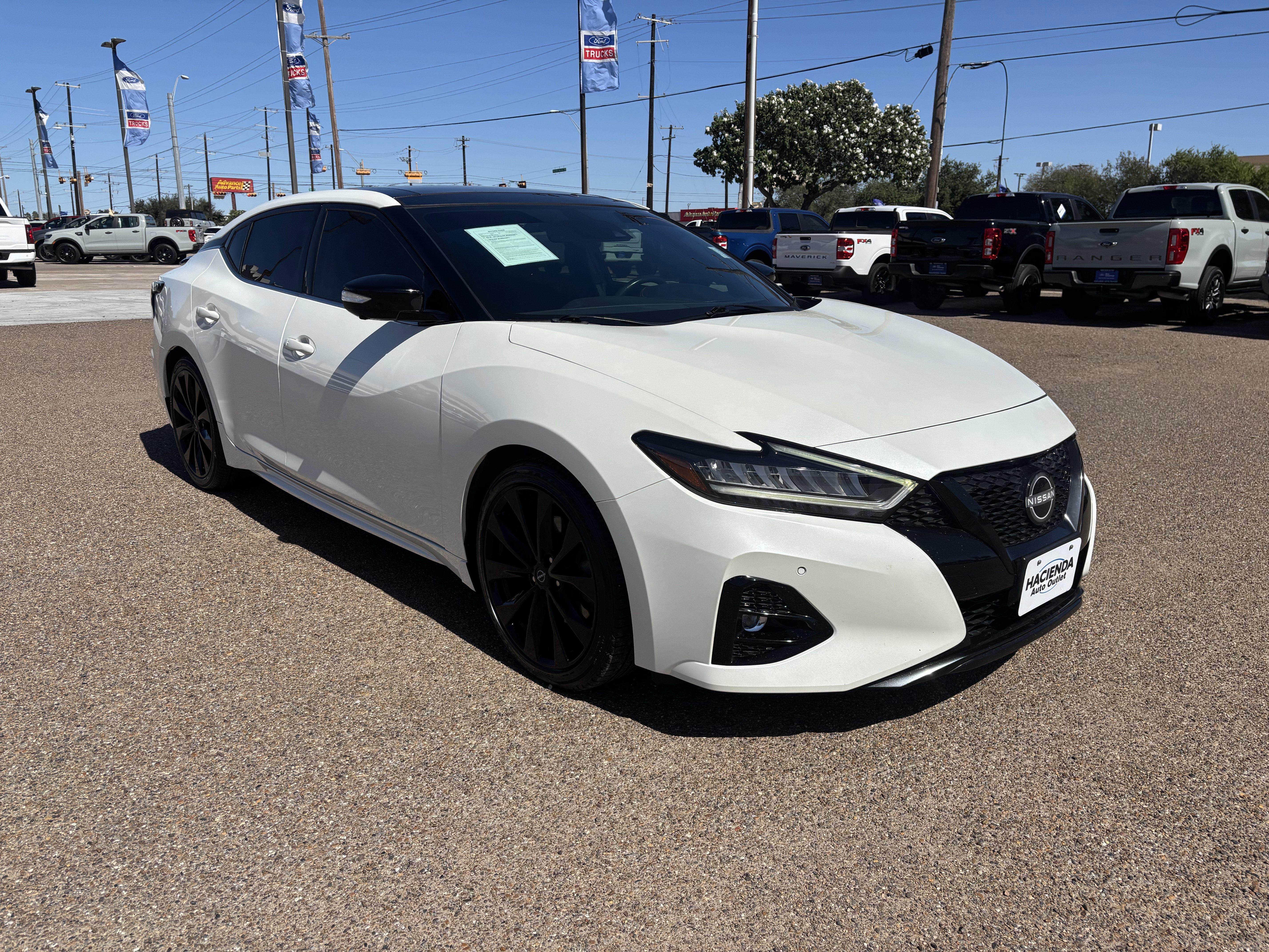 Used 2023 Nissan Maxima SR w/ Sport Mat Group image 6