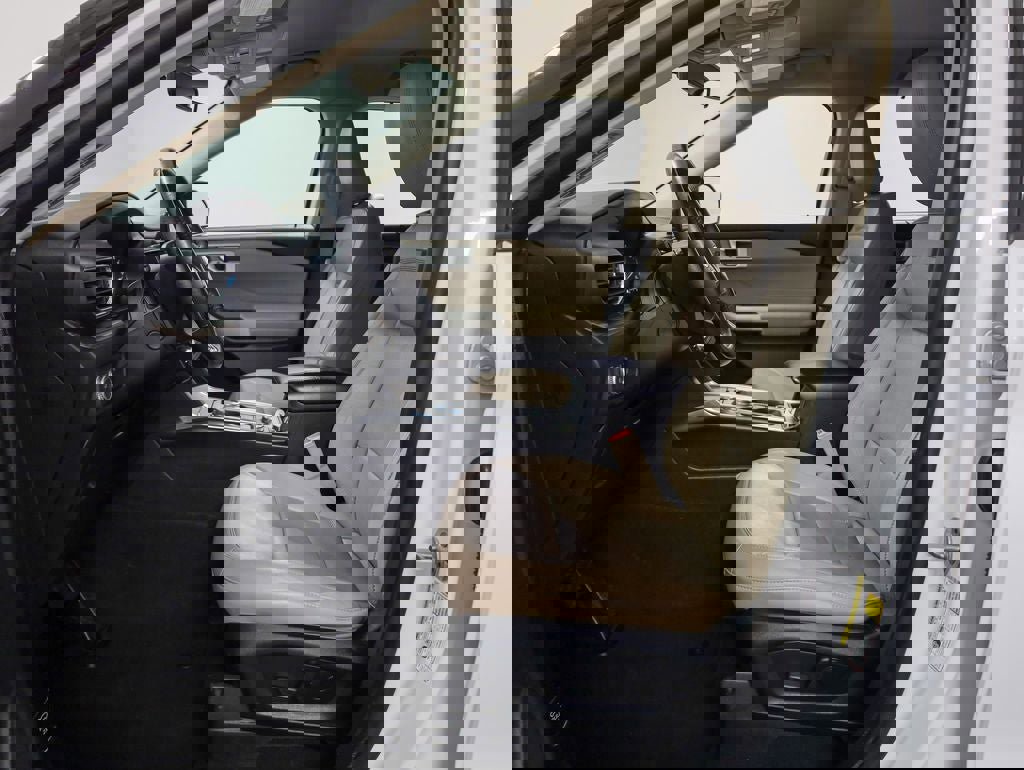 Certified 2021 Ford Explorer Limited w/ Equipment Group 301A image 24