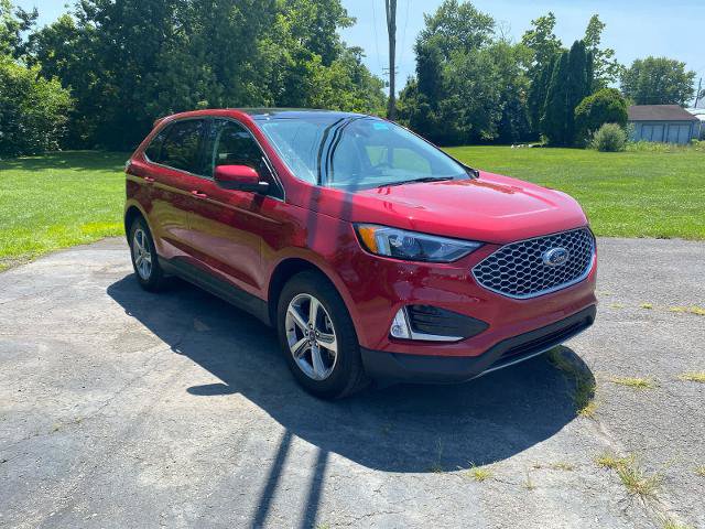 Certified 2023 Ford Edge SEL w/ Convenience Package AWD/4WD image 3